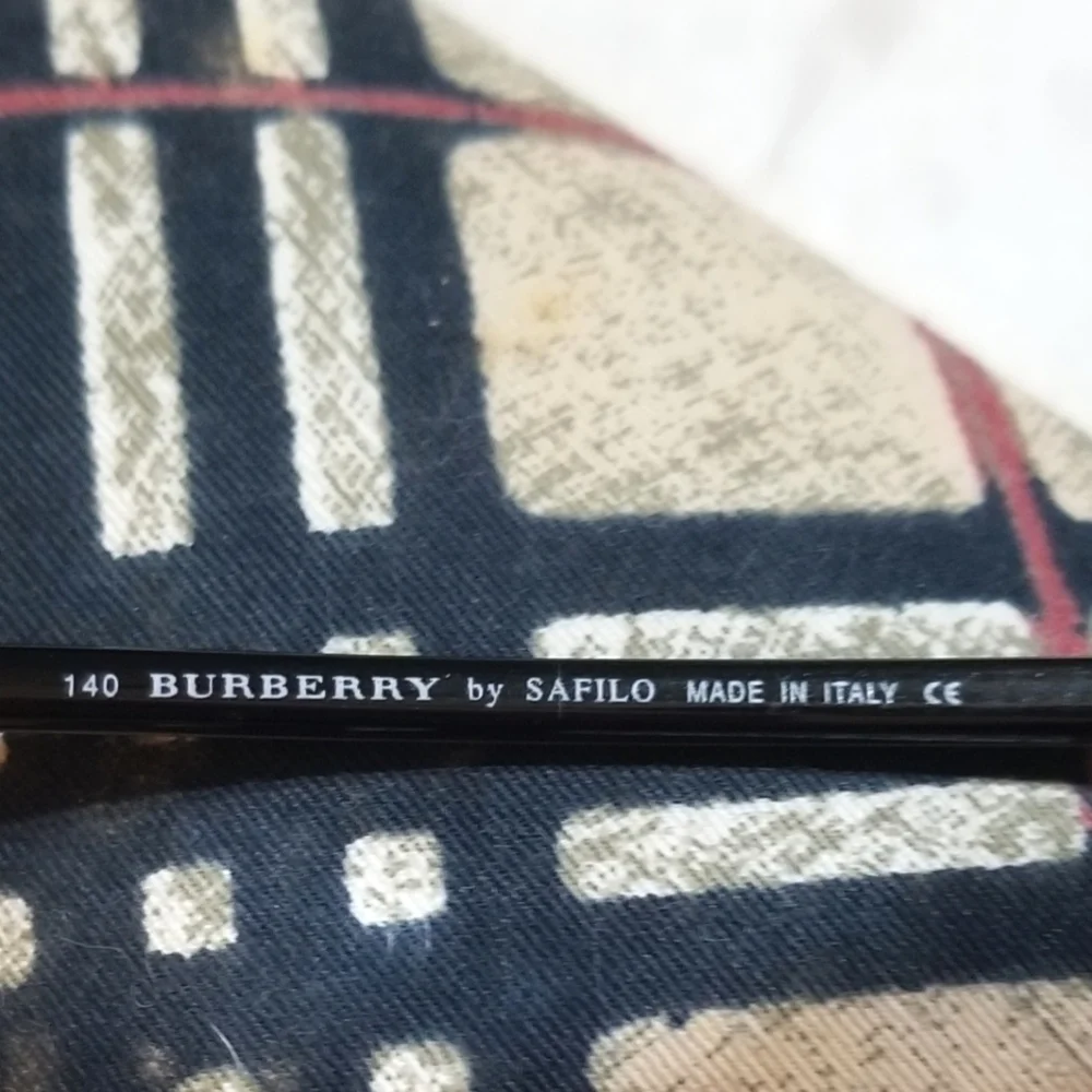Host Pick 🎉NEW BURBERRY Glass Frames with Case